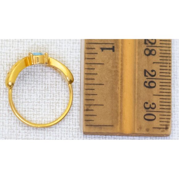 Size 7, Vintage Sapphire Blue Teardrop Gold Tone Ring by Avon - T23 - Picture 3 of 3